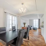 Sank Georgenstrasse 아파트